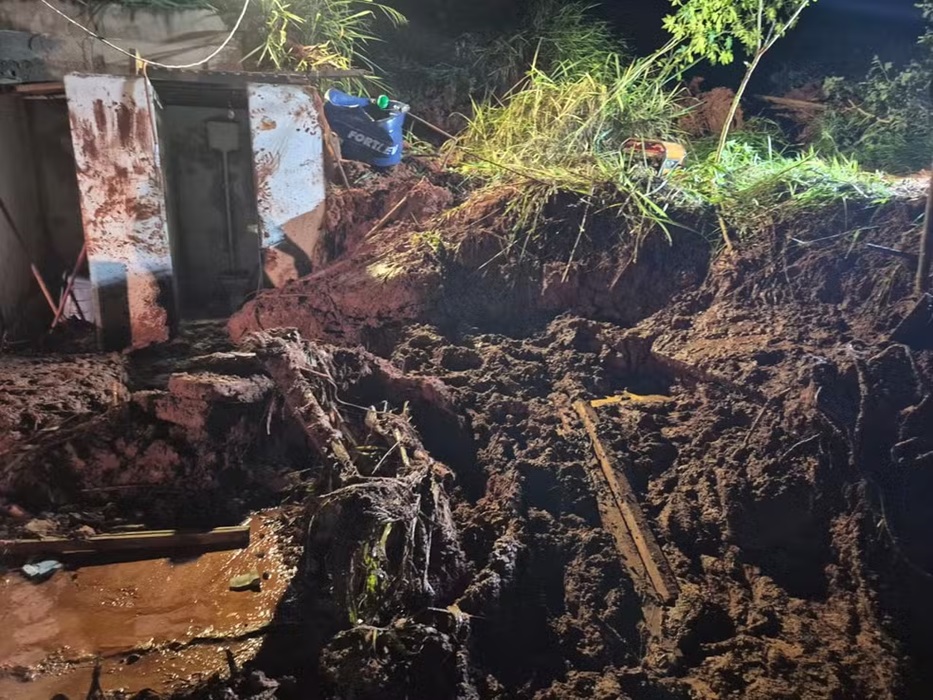 Mortos em deslizamento de terra em Taubaté são identificados