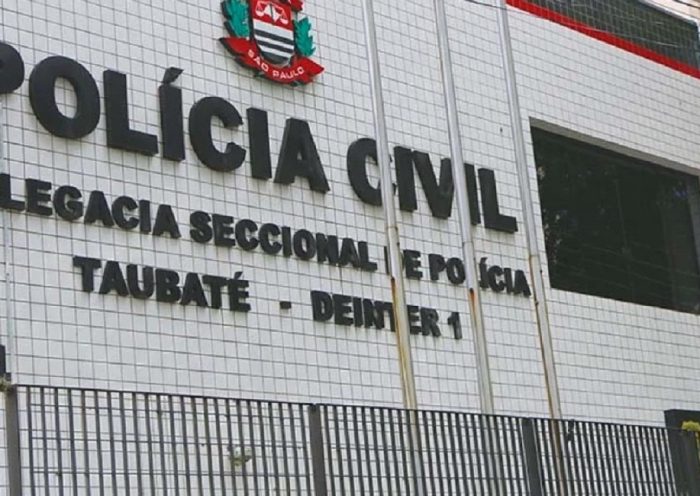 Um jovem de 23 anos morreu após ser atingido por disparos de arma de fogo na noite deste domingo (28), em Taubaté.