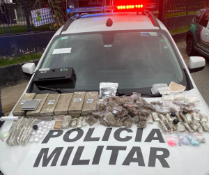 Polícia apreende 14 quilos de drogas e prende três por tráfico em Ilhabela