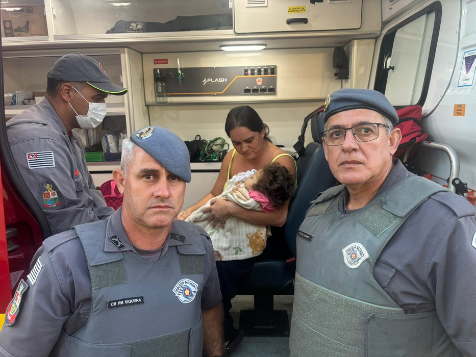 Criança engasgada é salva pela PM em Lorena