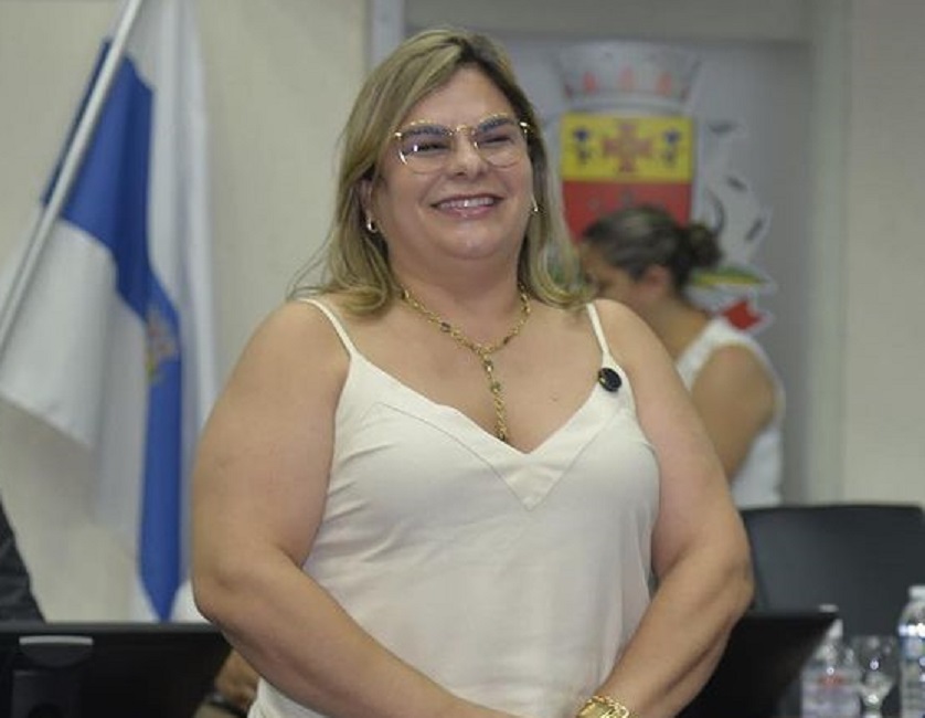 Prefeita de Ubatuba segue no cargo mesmo com suspensão de decreto que anulava cassação