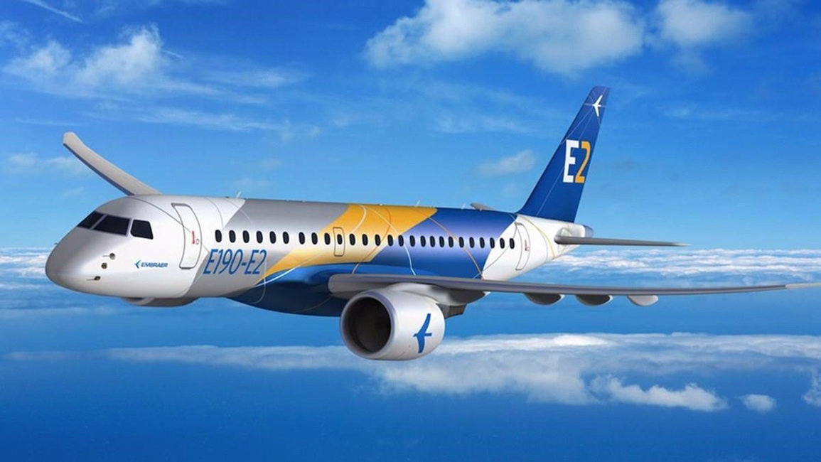 Avião fabricado pela Embraer cai no Cazaquistão com 67 pessoas a bordo