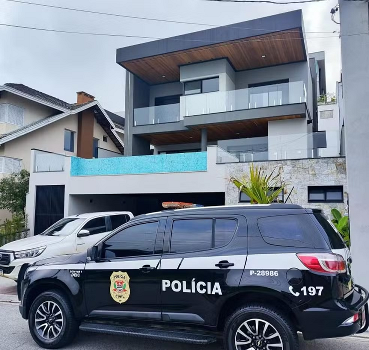 Operação contra divulgação do 'Jogo do Tigrinho' mira influenciadora de São José dos Campos