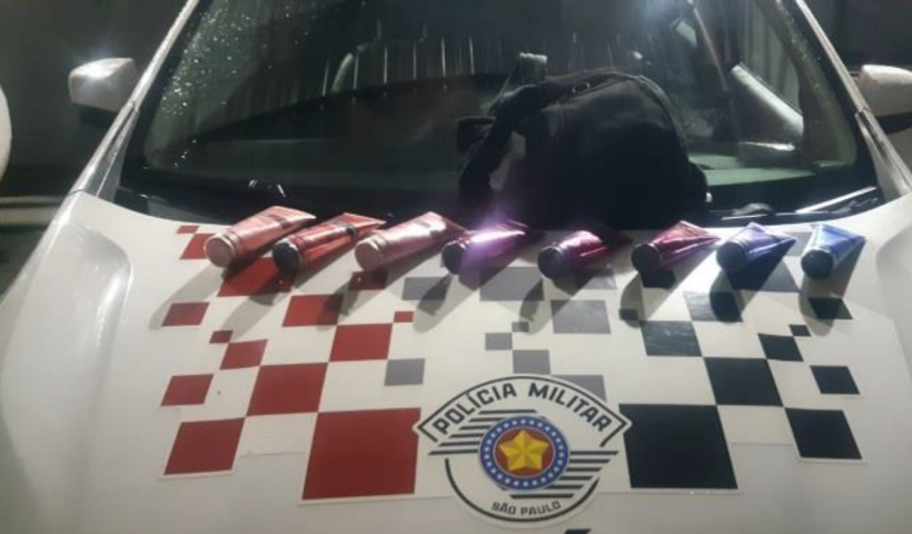 Suspeito é preso após furto e confusão em farmácia no centro de SJC