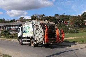 Jacareí anuncia redução de 30% na taxa da coleta de lixo da cidade