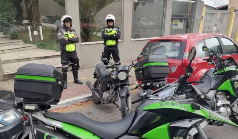 Prefeitura volta atrás e agentes de trânsito de Taubaté não usarão armas de choque em abordagens