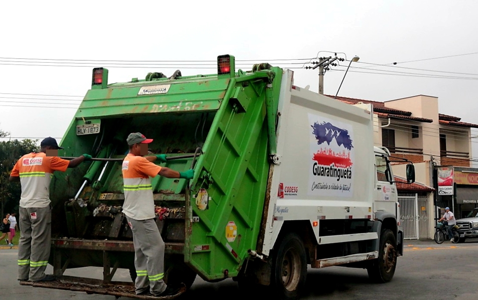 Sindicato ameaça paralisar coleta em Guaratinguetá