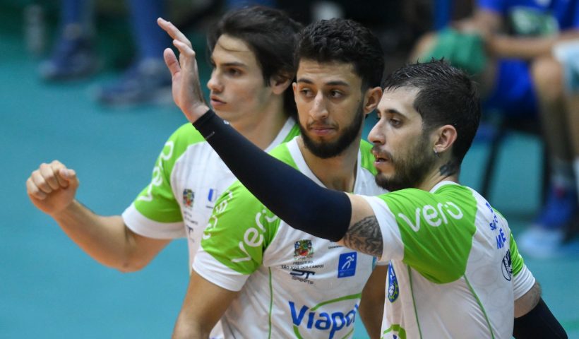 Segundo comentarista, jogadores do Vôlei São José estão jogando com os salários atrasados
