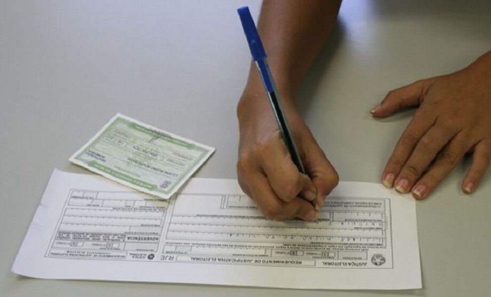 Eleitores que não votaram no segundo turno podem justificar até nesta terça-feira (07)