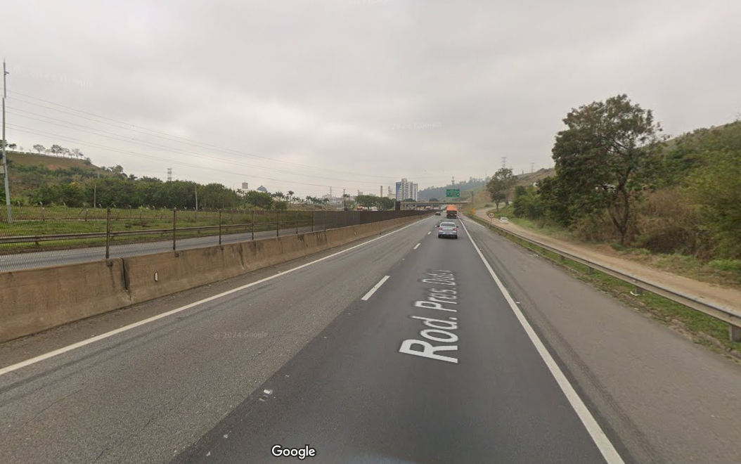 Acidente aconteceu no km 69,7 da pista sentido Rio de Janeiro, em Aparecida