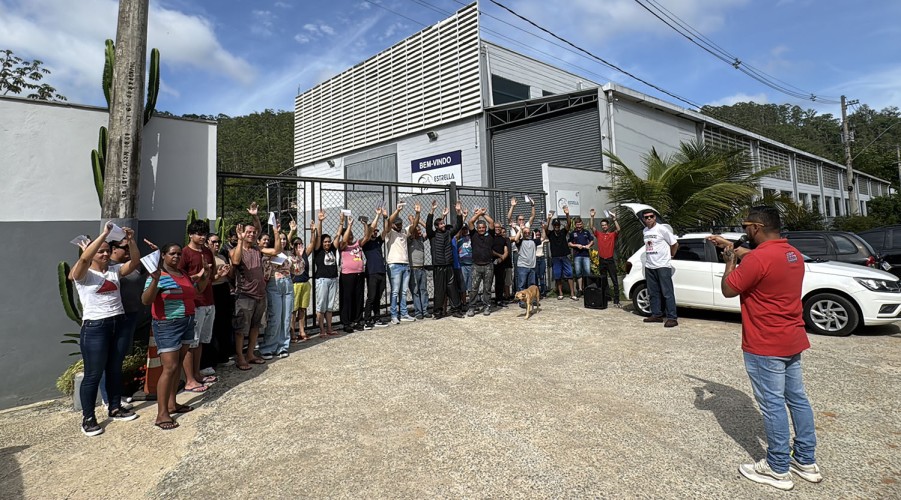 Trabalhadores da unidade da Estrella Mobil em Santa Branca entraram em greve