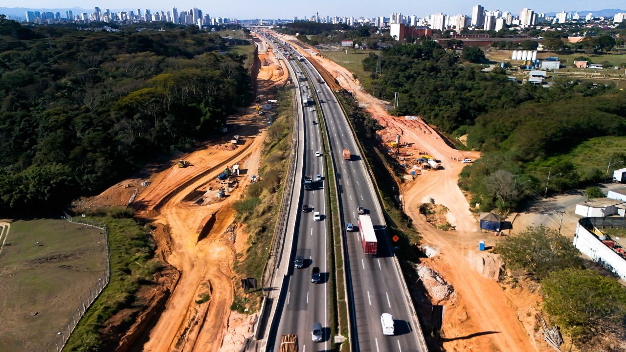 Km 157 da Dutra em São José dos Campos