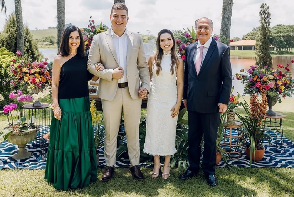 Alckmin é padrinho de casamento do prefeito de Caçapava, Yan Lopes
