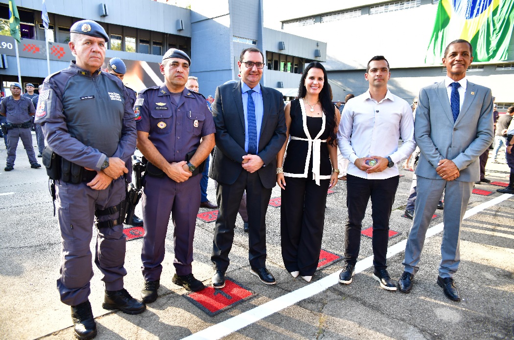 Celebração de aniversário do CPI 1 reúne autoridades em São José dos Campos