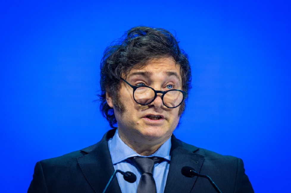 Milei recua após classificar deficientes como “idiotas” e "imbecis"