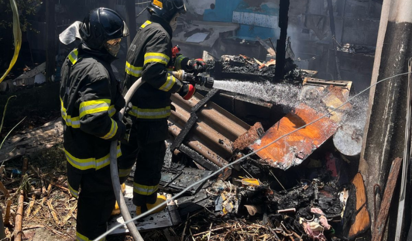 Incêndio atinge residência em Caraguatatuba e deixa uma pessoa ferida