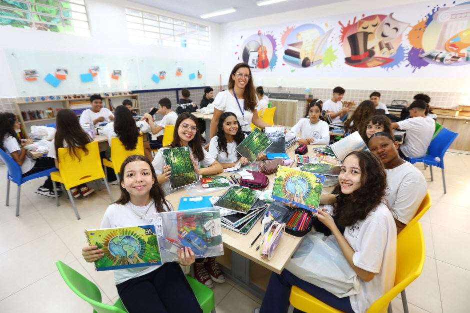 Volta às aulas é marcada por entusiasmo na rede de ensino municipal em São José dos Campos