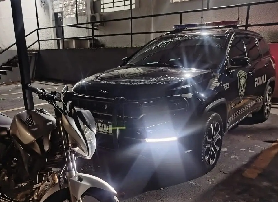 ROMU prende foragido da Justiça com moto roubada em São José dos Campos