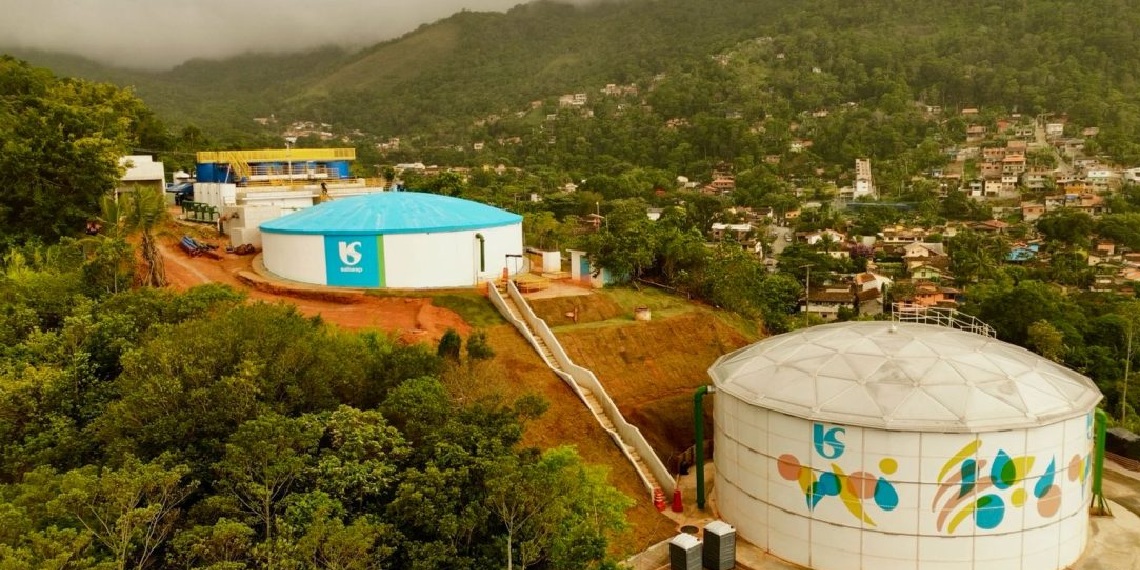 Ilhabela aplica multa de R$ 500 mil à Sabesp por extravasamento de esgoto