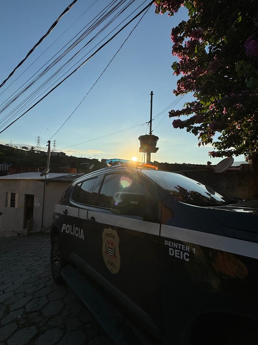 Polícia Civil de São José dos Campos cumpre mandados contra facção criminosa no Litoral Norte