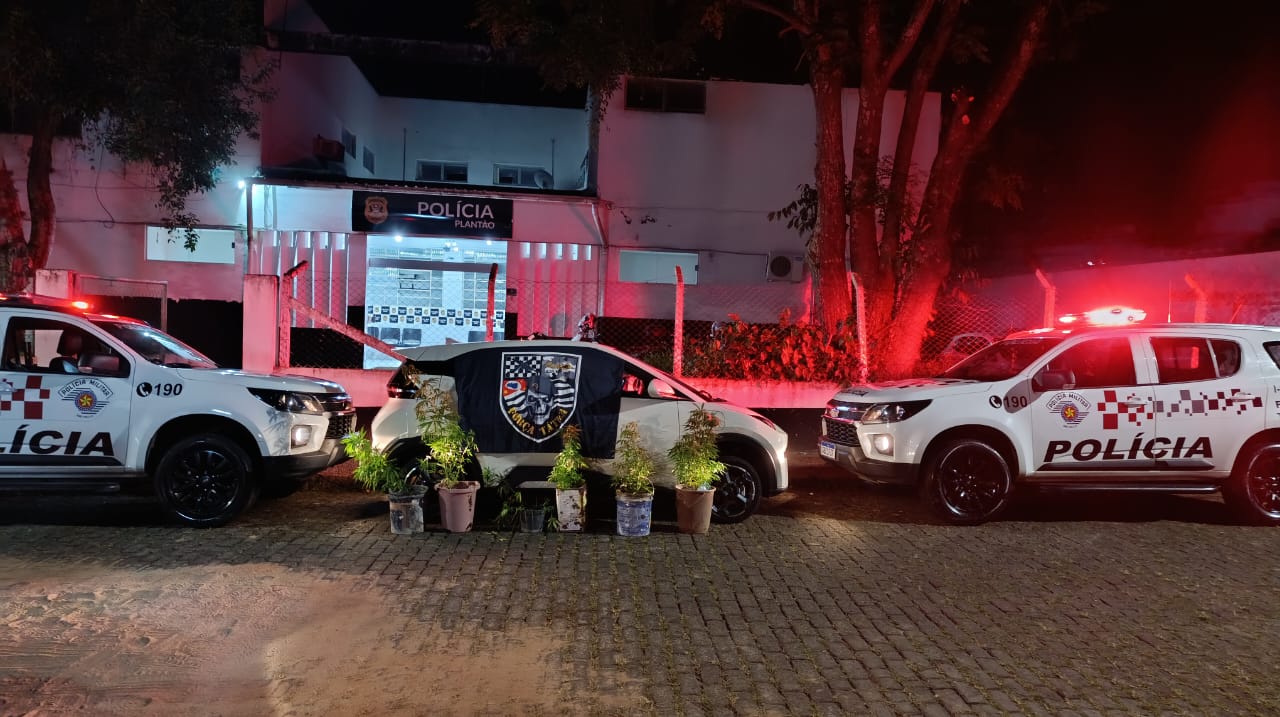 PM e Polícia Civil prendem traficantes e apreendem armas em Cruzeiro