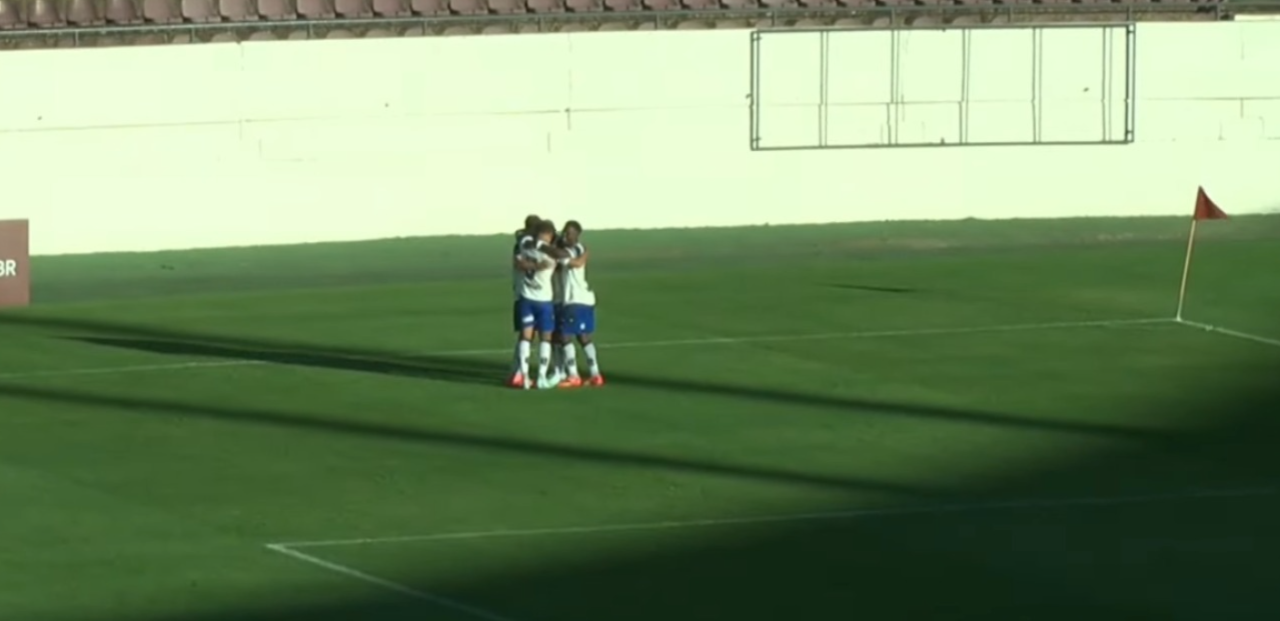 Jogadores do São José EC comemoram resultado positivo em Araraquara