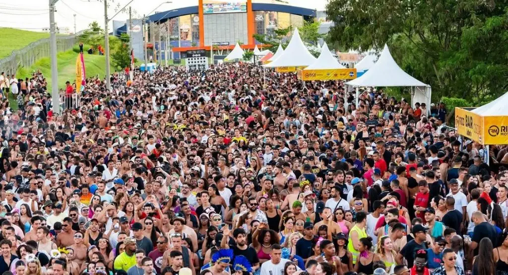Carnaval de Sanja na Via Oeste em São José dos Campos