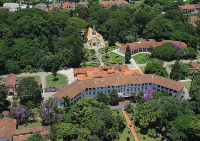 Vicentina Aranha recebe projeto Trama de Artes Visuais