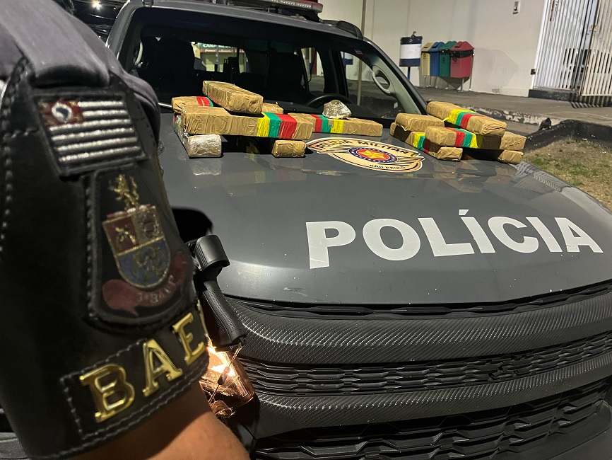 BAEP prende homem com 11 tijolos de maconha em Caçapava