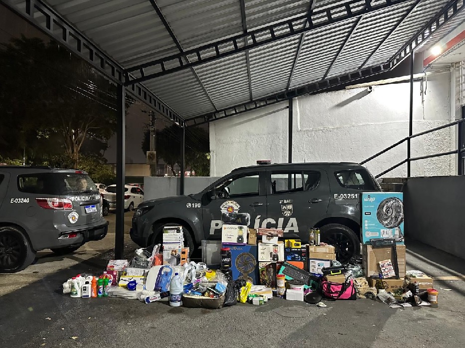 Quadrilha é presa com 160 produtos roubados de carga de encomendas em São José dos Campos
