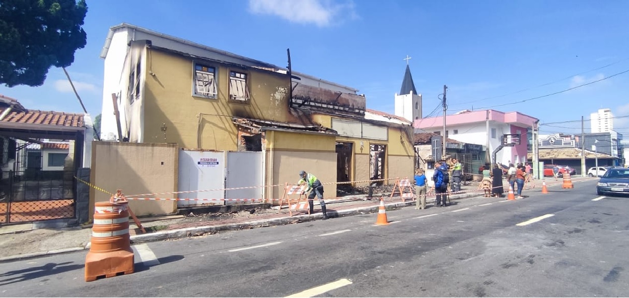 Comunidade responsável pelo abrigo incendiado na madrugada emite nota de pesar