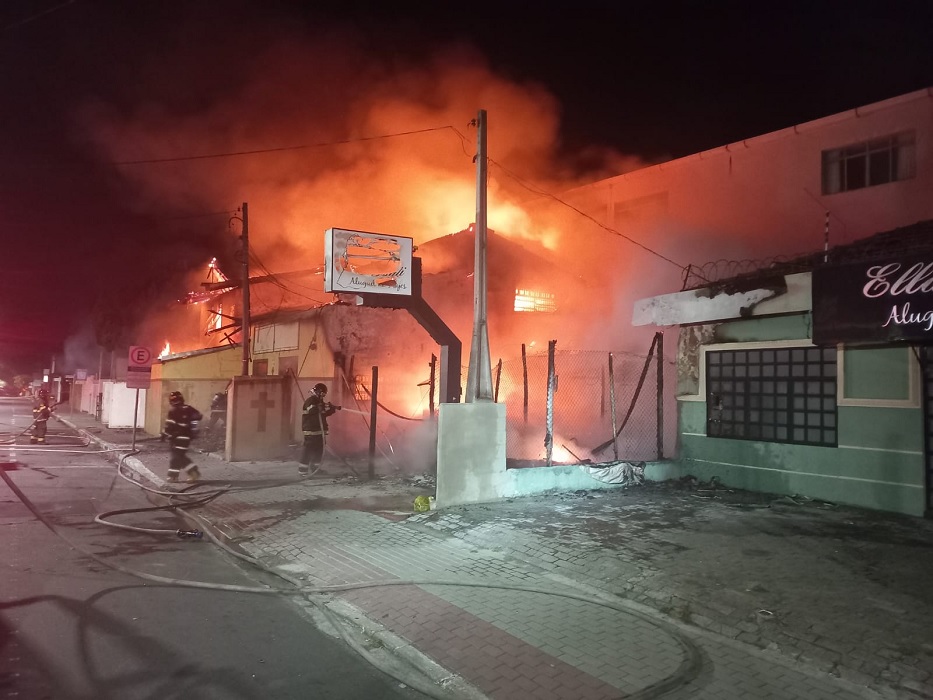 Incêndio foi criminoso e proposital, suspeito foi preso pela PM ainda na madrugada