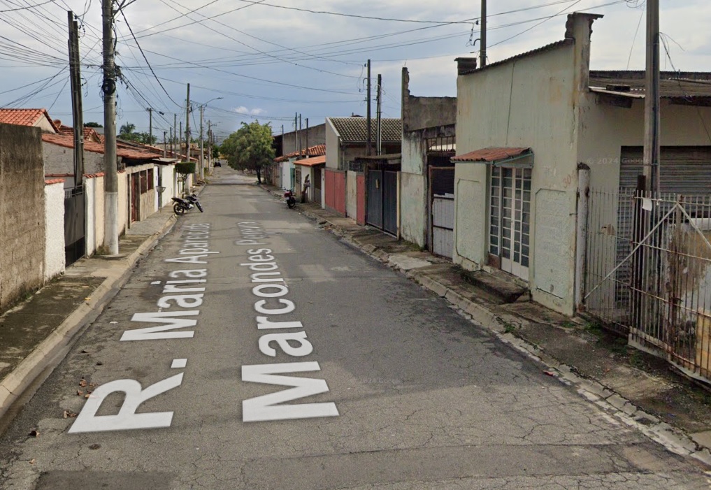 Encapuzados invadem casa e atiram contra jovem em Pindamonhangaba