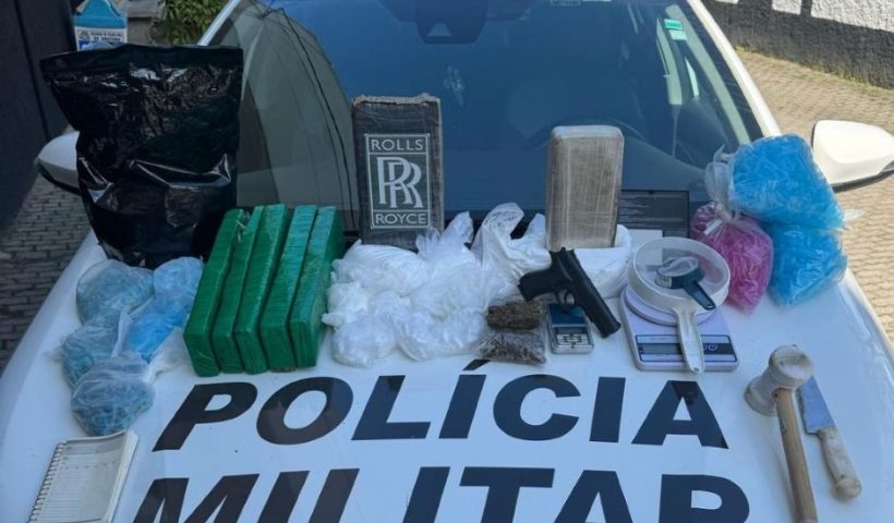 Polícia Militar apreende 10 quilos de drogas em residência de Ubatuba