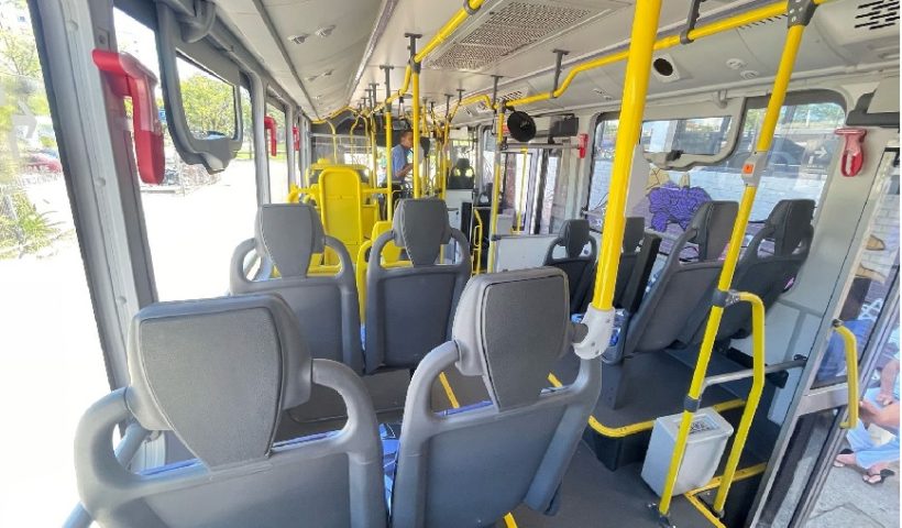 Suspeito de importunação sexual é preso após ato dentro de ônibus em São José