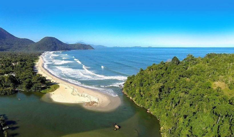 Mulher é encontrada morta na Praia de Itamambuca, em Ubatuba