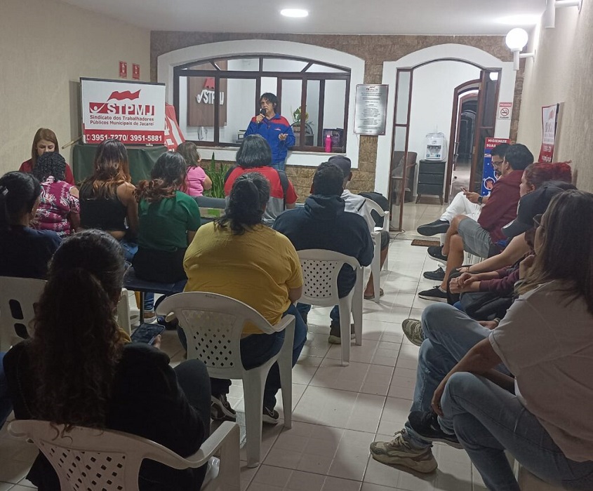 Servidores de Jacareí aprovam greve após impasse com Prefeitura