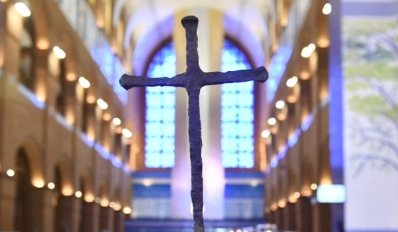 Cruz da primeira Missa no Brasil chega ao Vale da Fé após 525 anos