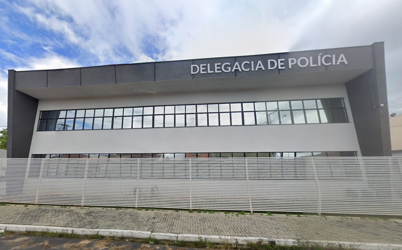 Homem de 23 anos morre após ser baleado dentro de carro em Lorena