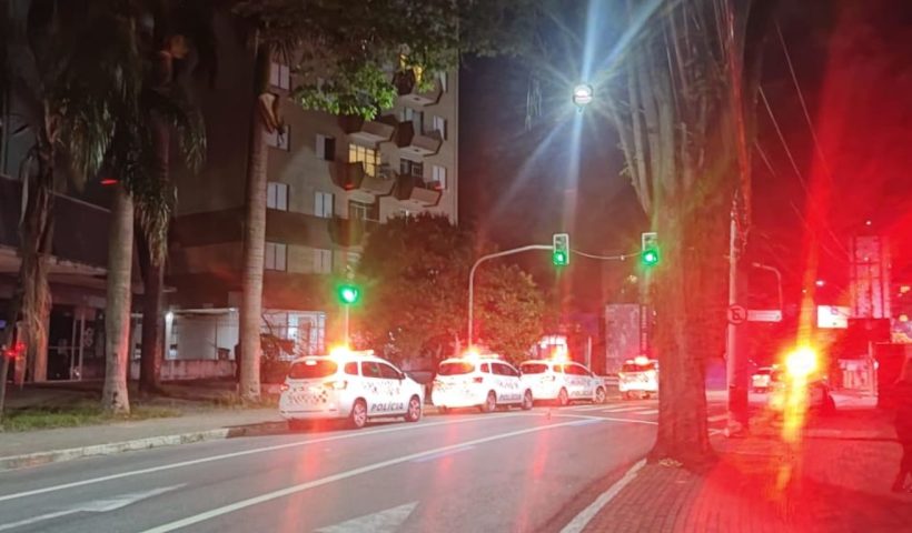Homem morre ao cair do 8º andar em São José dos Campos