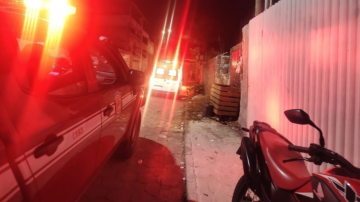 Bombeiros salvam bebê que se engasgou com leite materno em Ilhabela