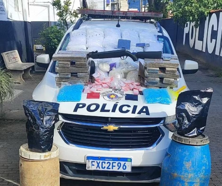 Polícia encontra barraca com 28 kg de maconha e prende homem em Ubatuba