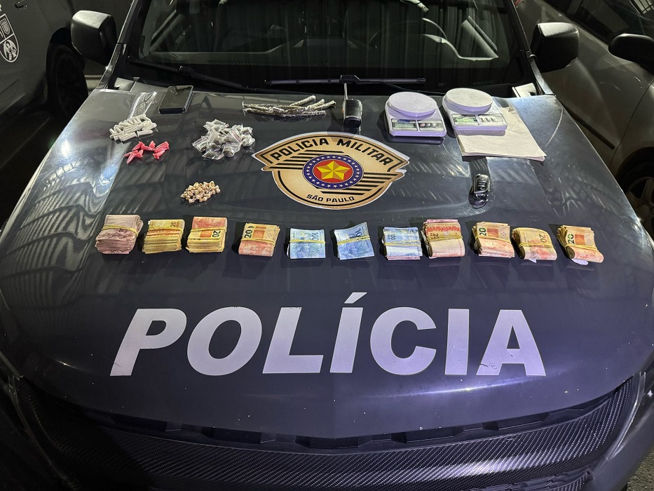 Dupla é presa com drogas e R$ 11 mil em São José dos Campos