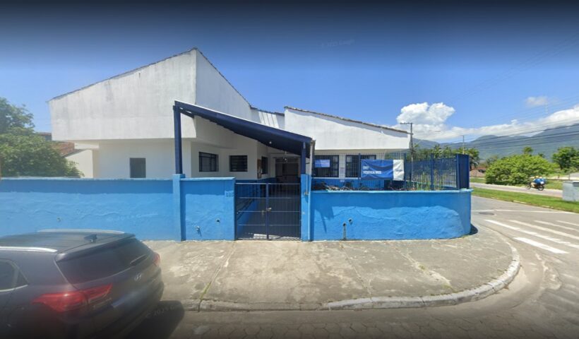 Adolescente segue internada após ataque com estilete em escola