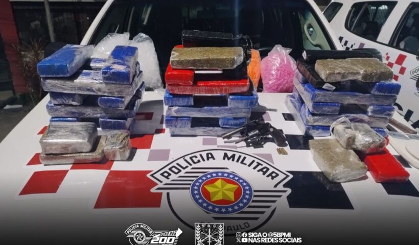 Jovem é preso com fuzil, revólver e 40 tijolos de maconha em Pinda