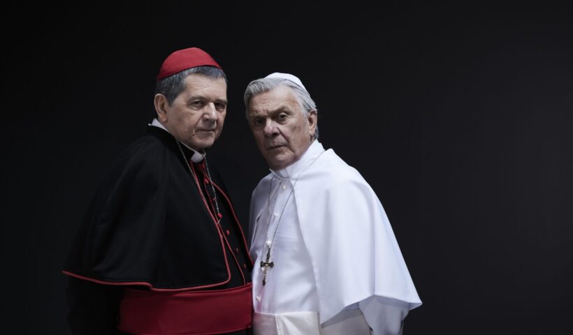 Peça 'Dois Papas' é o principal destaque da Agenda Cultural no Vale deste final de semana. Foto: Divulgação