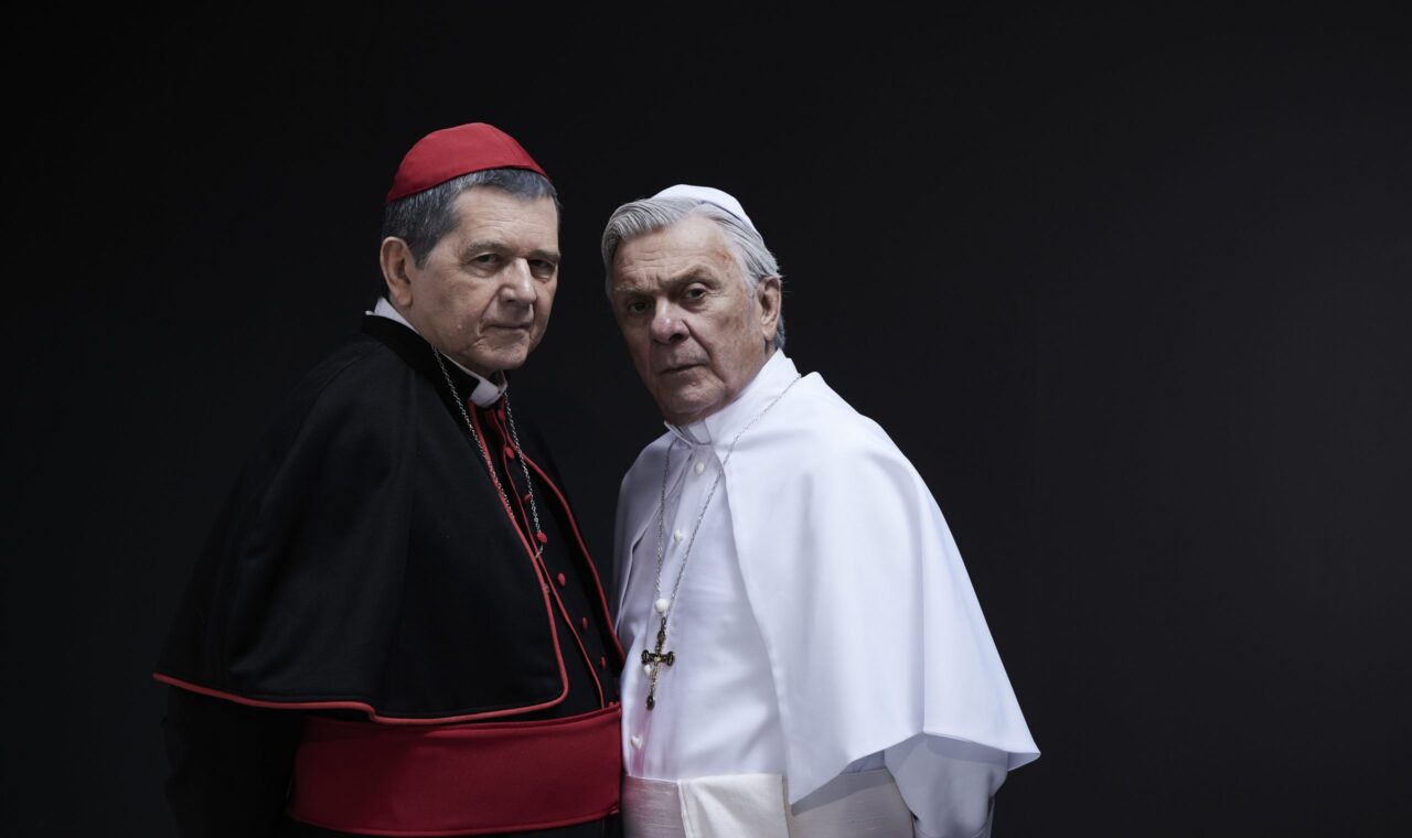 Peça 'Dois Papas' é o principal destaque da Agenda Cultural no Vale deste final de semana. Foto: Divulgação