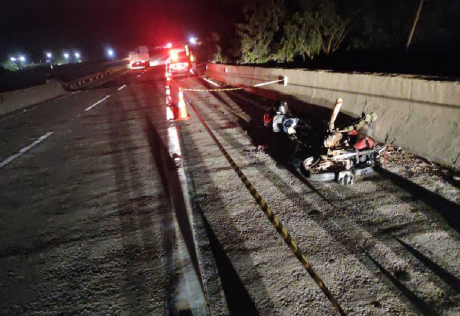 Motociclista morre e dois pedestres ficam feridos em rodovia de Jacareí