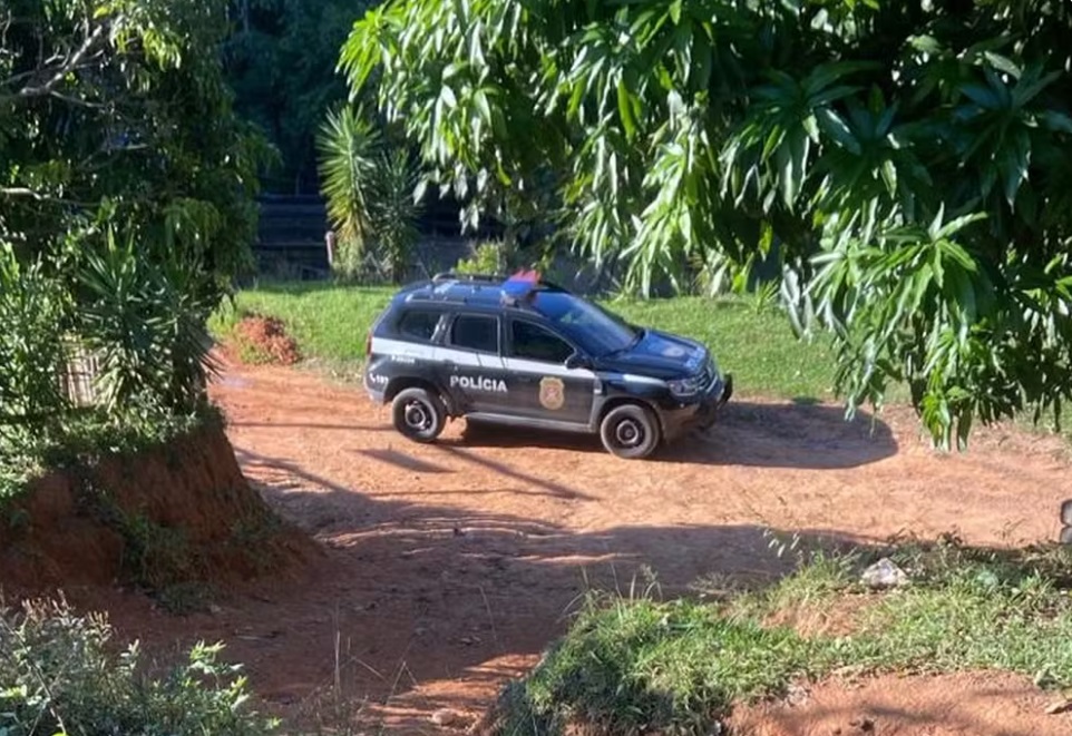 Justiça mantém preso homem após mulher pedir socorro em bilhete entregue na escola em Cruzeiro