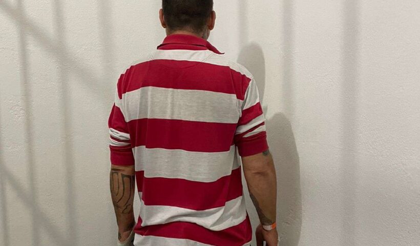 Pai é preso após agredir e ameaçar filhas em São Sebastião
